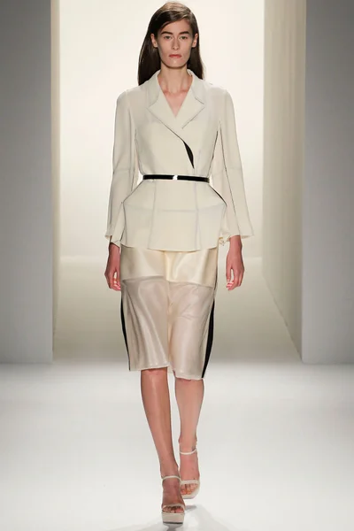 Look 7